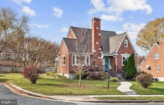 27 Belhaven Dr, Nottingham, MD 21236