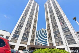 125 SW Jefferson Ave Unit W6A - W6B1, Peoria, IL 61602