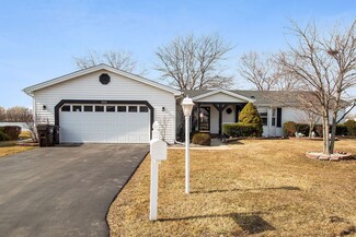 1831 Paddock Ct, Grayslake, IL 60030