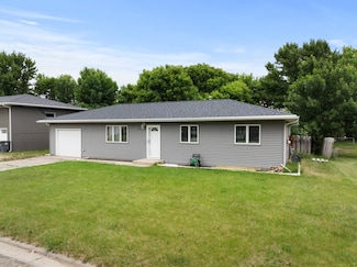 305 Grace St, Burlington, ND 58722
