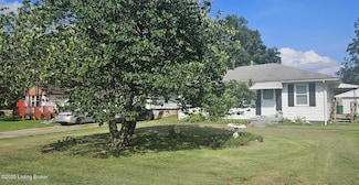 13207 Meadowlawn Dr, Louisville, KY 40272