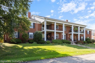 27671 W Echo Valley, Farmington Hills, MI 48334