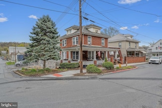 184 Wilkes St Unit 2, Berkeley Springs, WV 25411