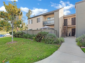 24431 Trevino Dr Unit V1, Valencia, CA 91355