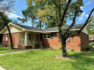 724 Victoria Cir, Dublin, GA 31021