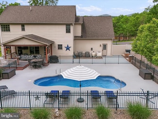287 N Lakewood Dr, Ridgeley, WV 26753