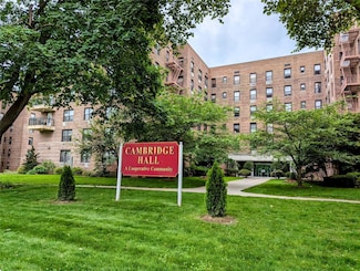 224-24 Union Turnpike Unit 3D, Oakland Gardens, NY 11364