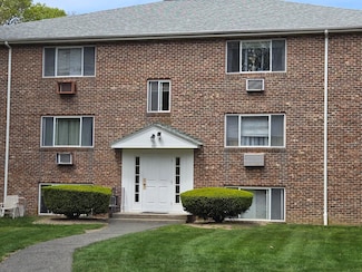 307 W Main St Unit 7, Hyannis, MA 02601