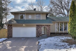 7579 Polk St, Omaha, NE 68127