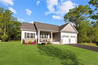 96 Teakwood Dr W, Coventry, RI 02816
