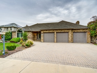 14947 Landings Ln, Oak Forest, IL 60452