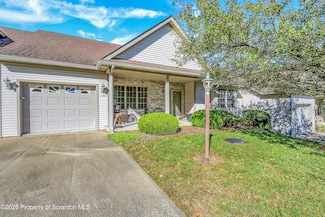 148 Grandview Dr, Tunkhannock, PA 18657