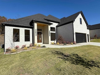 136 Abington Dr, Little Rock, AR 72223