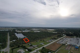 4515 S Fairway Dr, Cleveland, FL 33982