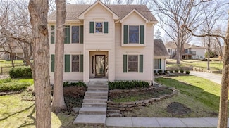 2516 NW Bent Tree Cir, Lees Summit, MO 64081