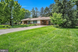 18 George Cir, Mechanicsburg, PA 17055