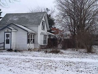 413 N Henry St, Malinta, OH 43535