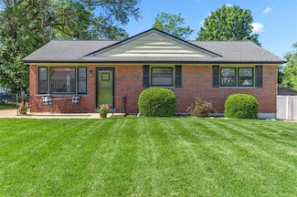 10752 Faraday Dr, Saint Louis, MO 63123