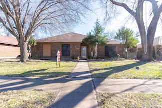 1402 Flameleaf Dr, Allen, TX 75002