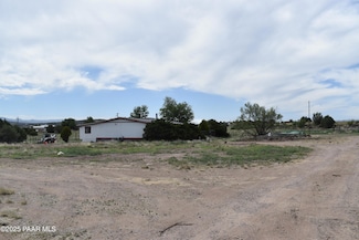 25 Bald Eagle Trail, Paulden, AZ 86334