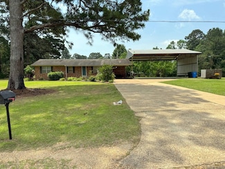 521 Columbia Road 409, Magnolia, AR 71753