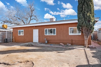 230 Pennsylvania St NE, Albuquerque, NM 87108