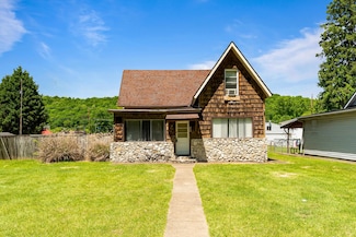 3712 Riverside Dr, Huntington, WV 25705