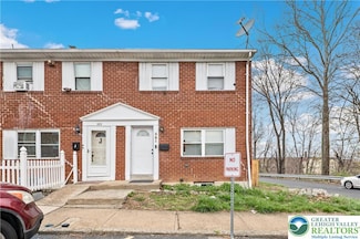 381 Walnut Ln, Allentown, PA 18102