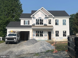 332 Edgemont Dr, Willow Street, PA 17584