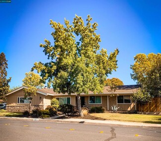 2015 Gill Port Ln, Walnut Creek, CA 94598