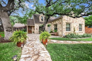 518 Cliff Dr, Austin, TX 78704