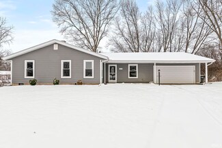 1502 Stanmore Ct, South Bend, IN 46614