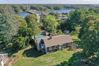 1016 Drift Rd, Westport, MA 02790