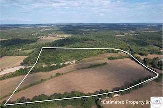 442 Tavern Creek Rd, Iberia, MO 65486