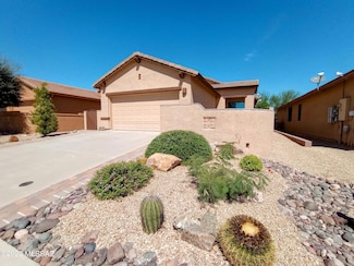 1074 W Pastora Peak Dr, Green Valley, AZ 85614