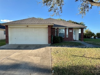 314 Rouen Dr, Port Lavaca, TX 77979