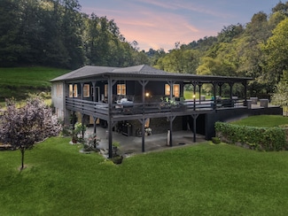 2658 Sycamore Valley Rd, Pleasant Shade, TN 37145