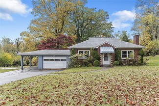 2442 Willowbrook Rd, Pittsburgh, PA 15241
