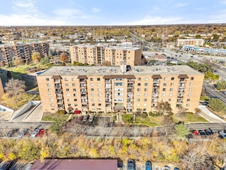 1777 W Crystal Ln Unit 205, Mount Prospect, IL 60056