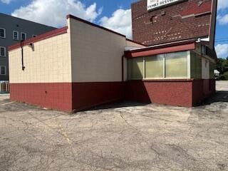 2001 W Atkinson Ave, Milwaukee, WI 53209