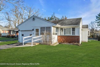 5 Morning Glory Ct, Toms River, NJ 08755