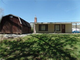 1551 Hanwood Dr, McConnelsville, OH 43756