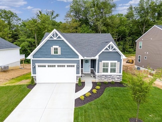 1285 Millstream Dr, Batavia, OH 45103