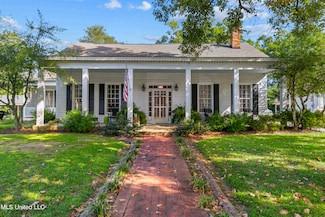 361 E Peace St, Canton, MS 39046