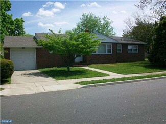 902 Glendora Ave, Glendora, NJ 08029