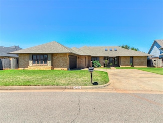 12713 Trail Oaks Dr, Oklahoma City, OK 73120