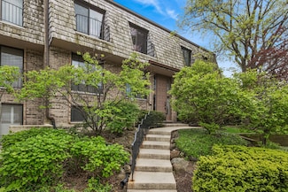 1718 Northfield Square Unit F, Northfield, IL 60093