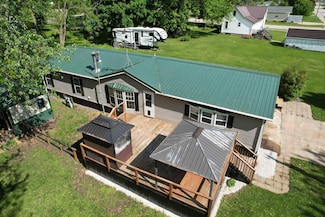 115 S Watson St, Livingston, WI 53554