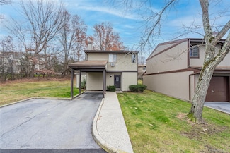 6 Eaton Ct, Middletown, NY 10940