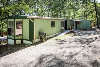 63 Venus Ave, Eureka Springs, AR 72631